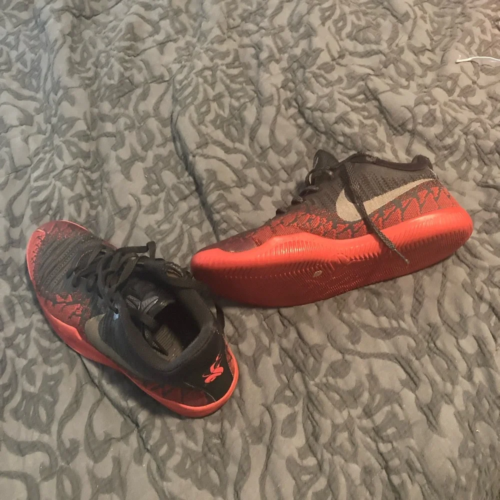 Kobe sneakers - Picture 6 of 8